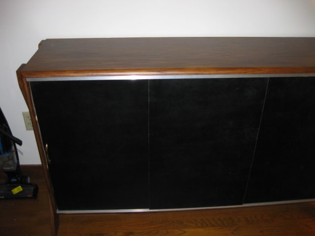 Tri-Sliding Door Credenza - 3