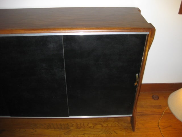 Tri-Sliding Door Credenza - 4