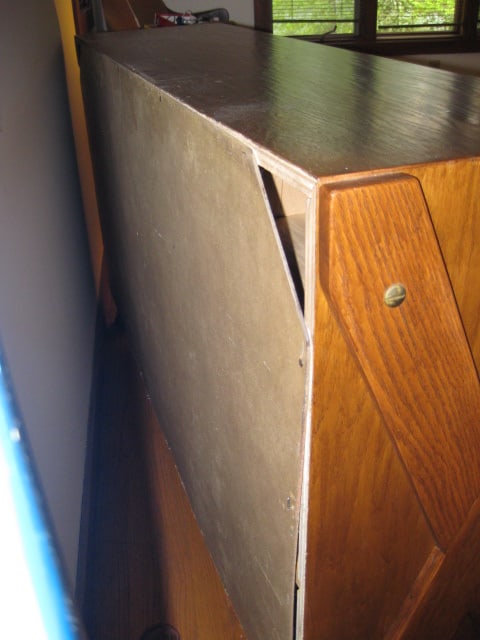 Tri-Sliding Door Credenza - 9