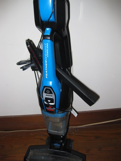 Bissell Featherweight Cordless 2-in-1 Hand Vac/Stick Vacuum - 2
