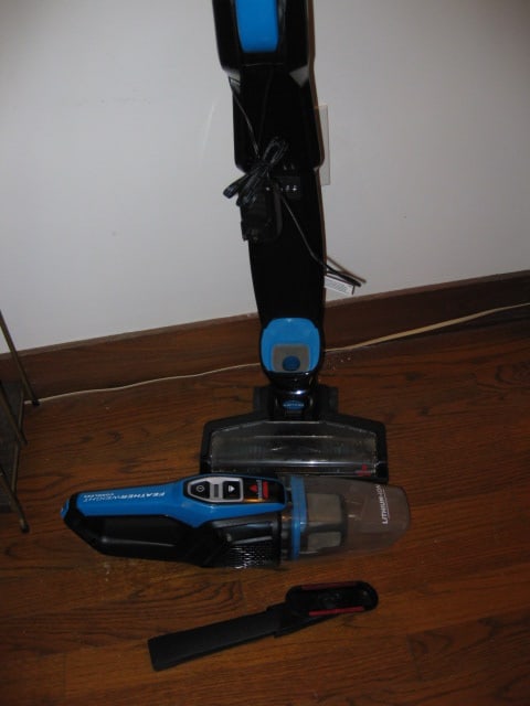 Bissell Featherweight Cordless 2-in-1 Hand Vac/Stick Vacuum - 3