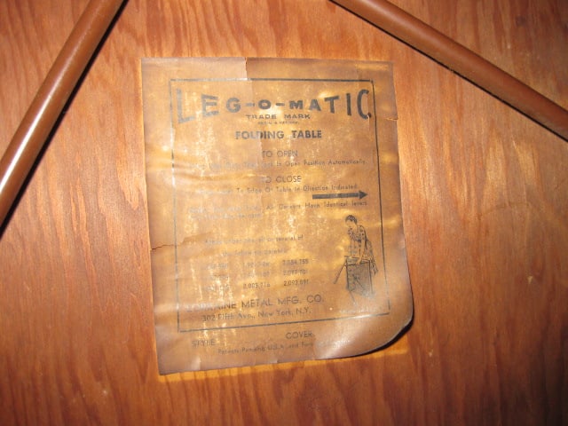 Midcentury Cosco Card Table with Three Metal Folding Chairs and Leg-O-Matic - 4