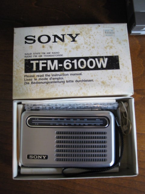 Sony Solid State FM/AM TFM-6100W Radio in Original Box (1 of 3)