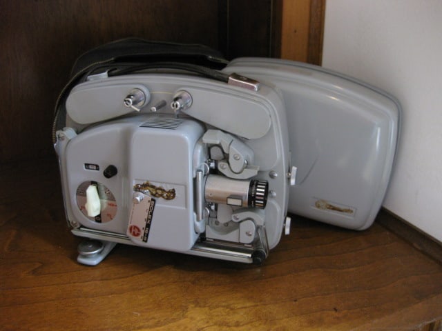 Vintage GAF Anscomatic S/85 Super 8 Movie Camera and Bolex 18-5 Super 8mm - 7