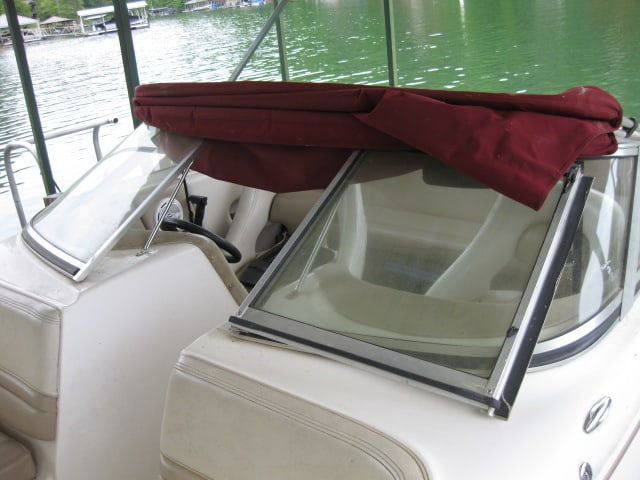 2004 Bryant 190 Fiberglass Boat with Mercury 4.3 Liter MerCruiser Inboard/Outboard Motor - 13