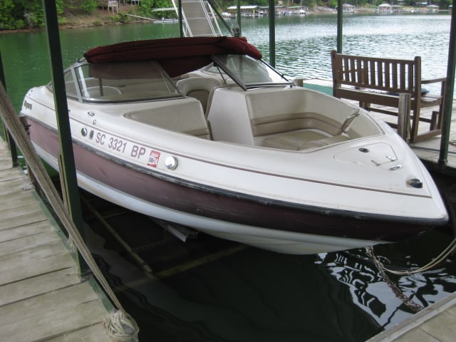 2004 Bryant 190 Fiberglass Boat with Mercury 4.3 Liter MerCruiser Inboard/Outboard Motor: Has clear title, VIN #BRA18379E304, Boat is located in Lake Keowee, Boat needs a new battery-battery was on charger for over 48 hours and would not charge completely. BOAT DOES NOT HAVE A TRAILER,