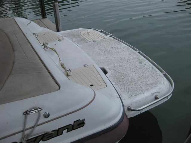 2004 Bryant 190 Fiberglass Boat with Mercury 4.3 Liter MerCruiser Inboard/Outboard Motor - 6