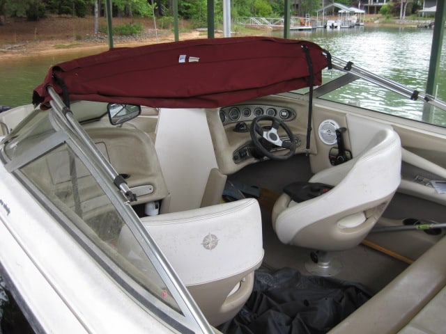 2004 Bryant 190 Fiberglass Boat with Mercury 4.3 Liter MerCruiser Inboard/Outboard Motor - 7
