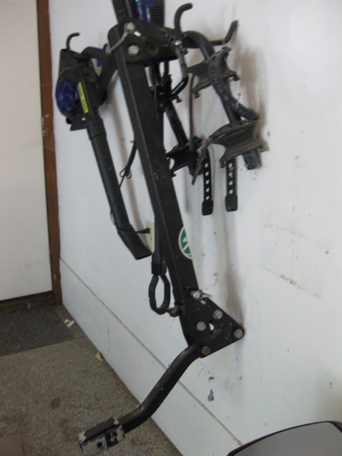 Swagman Hitch Receiver Automobile Bike Rack: Local Pickup Only