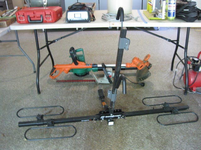 Swagman XC2 Hitch Receiver Automobile 2 Bike Rack: Local Pickup Only