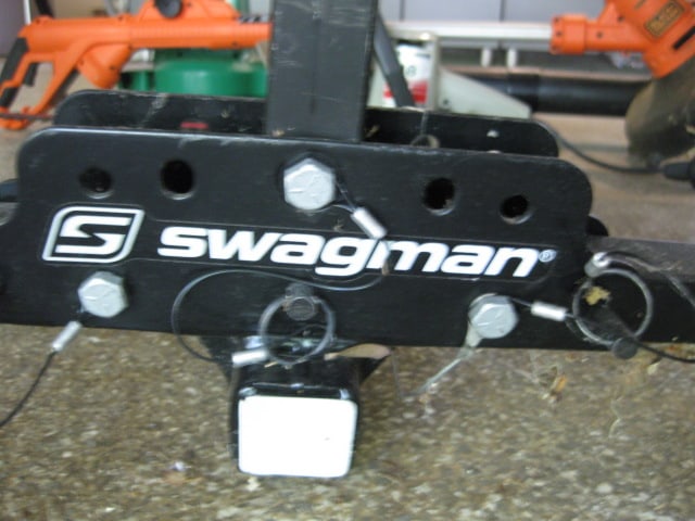 Swagman XC2 Hitch Receiver Automobile 2 Bike Rack - 2