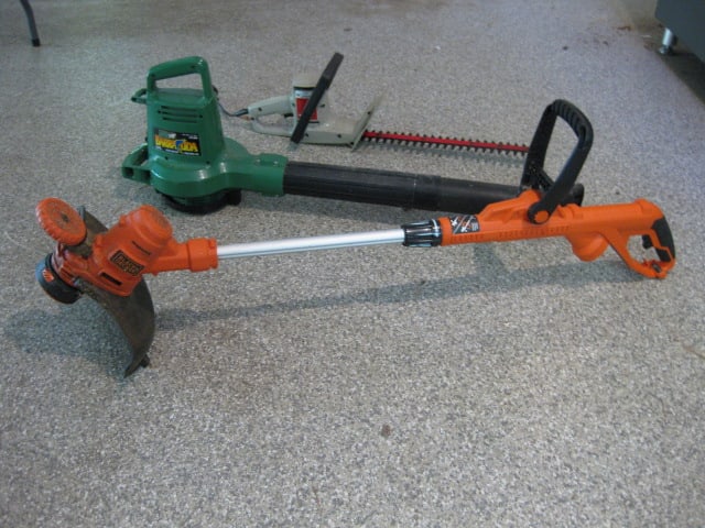 Electric Yard Tools-Craftsman 18" Hedge Trimmer, Weed Eater Barracuda Blower and (1 of 15)