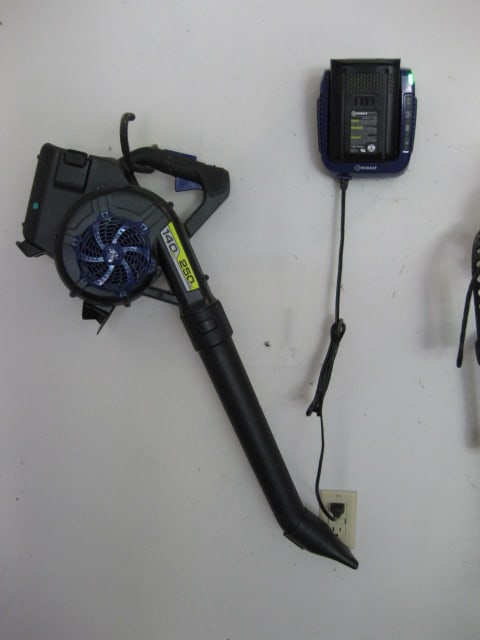 Kobalt 40v Rechargeable Blower with Charger (1 of 6)