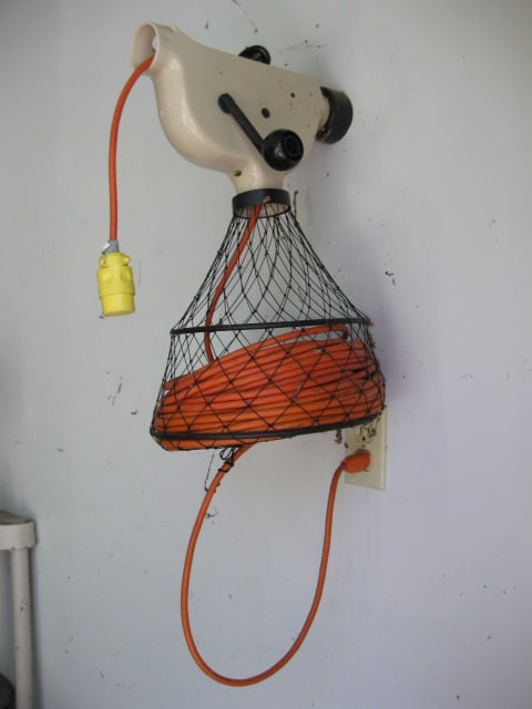 Wonder Winder Wall Mount Extension Cord Reel and Retractable Worklight Reel: .