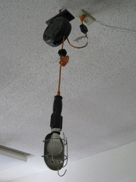 Wonder Winder Wall Mount Extension Cord Reel and Retractable Worklight Reel - 7