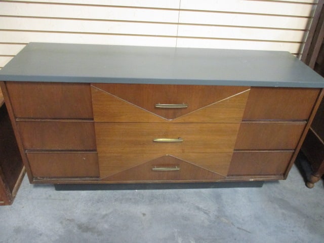 Mid-Century Modern Hooker Furniture 9-Drawer Lowboy Dresser: 62" x 18" x 31", Local Pickup Only