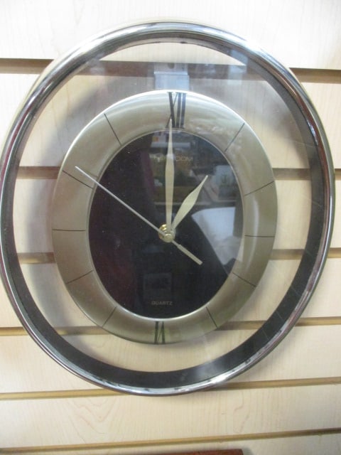 Heirloom Oval Quartz Wall Clock: 11 1/4"