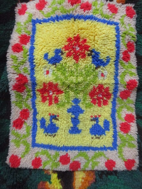 Lot of Vintage Afghans, Throws, and Blankets - 6