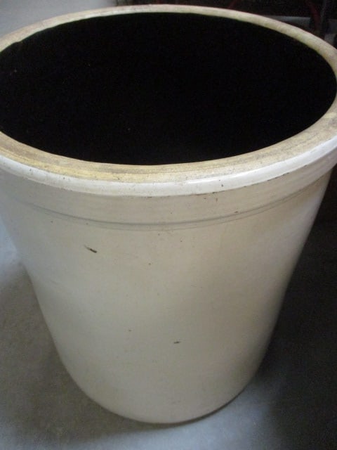 Vintage 20 Gallon Stoneware Crock - 3