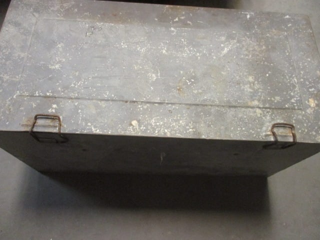 Vintage Galvanized Aluminum Ice Chest - 4