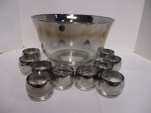 Mid-Century Modern Dorothy Thorpe Style Punch Bowl and Roly-Poly Glass Set: 11 1/4" x 7 1/2" and (10) 2" glass
