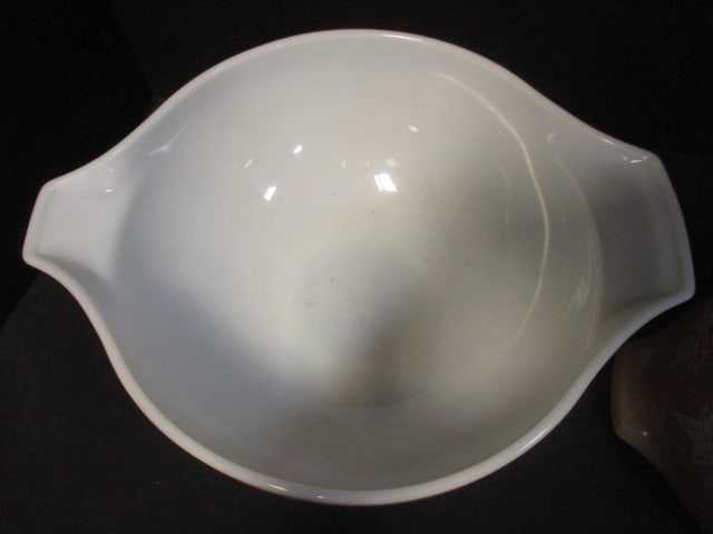 2 Vintage Pyrex "Sandlewood" Cinderella Mixing Bowls - 6