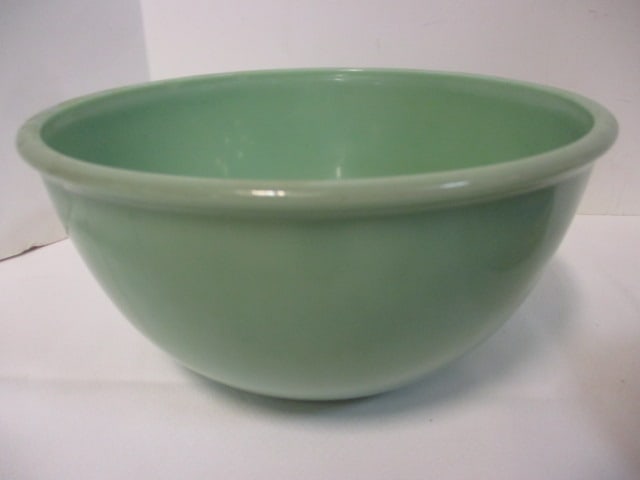 Vintage Anchor Hocking Fire King Green Mixing Bowl and McCoy Yellow Ware - 5