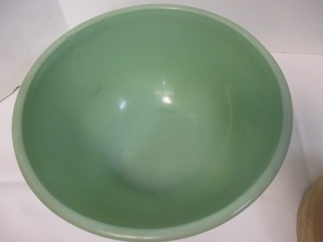 Vintage Anchor Hocking Fire King Green Mixing Bowl and McCoy Yellow Ware - 6