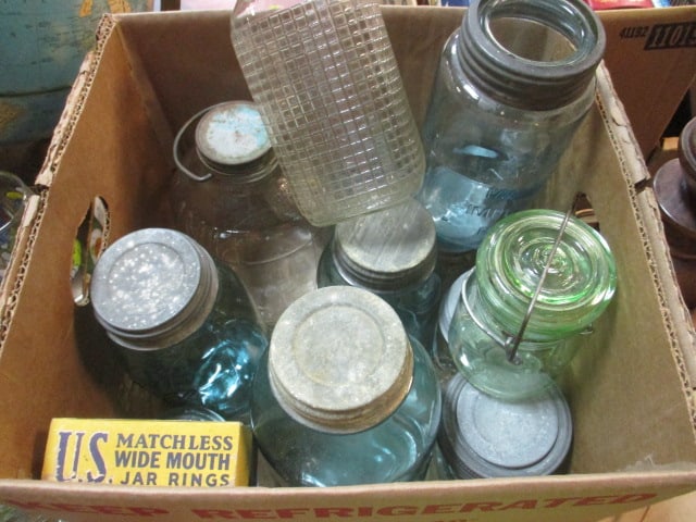 Lot of Vintage Mason Jars and Vintage Box of Wide Mouth Rubber Rings: see pictures and preview for selection and condition