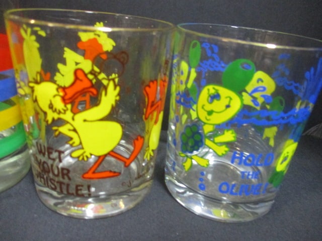 4 Walt Disney World Collector's Glasses, 2 J.Cleveland Glasses, Coca-Cola - 2