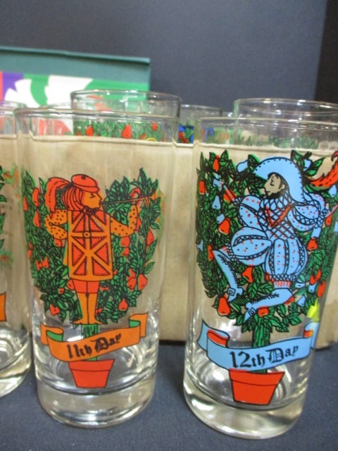 Collection of 23 Vintage Indiana Glass "12 Days of Christmas" Glasses and - 7
