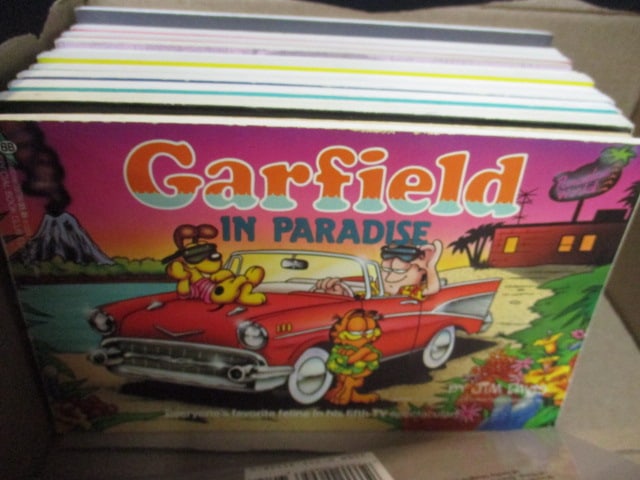 Garfield Lot - Softcover Books, 2 McDonald's Glass Cups, and Ceramic Trivet - 7
