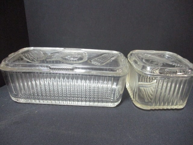 2 Vintage Clear Glass Refrigerator Boxes: 8" x 4" x 3 1/2" and 4 1/2" x 4 1/2" x 3 1/2", chip