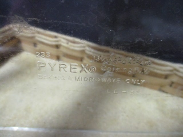 2 Pyrex Glass Casserole Dishes with Woven Basket Carriers - 5