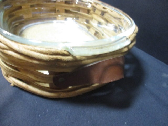 2 Pyrex Glass Casserole Dishes with Woven Basket Carriers - 8
