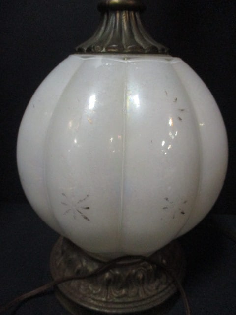 Vintage Milk Glass and Brass Table Lamp - 2