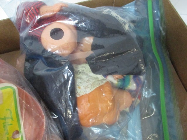 Lot of Vintage Dolls and Doll Parts - 4