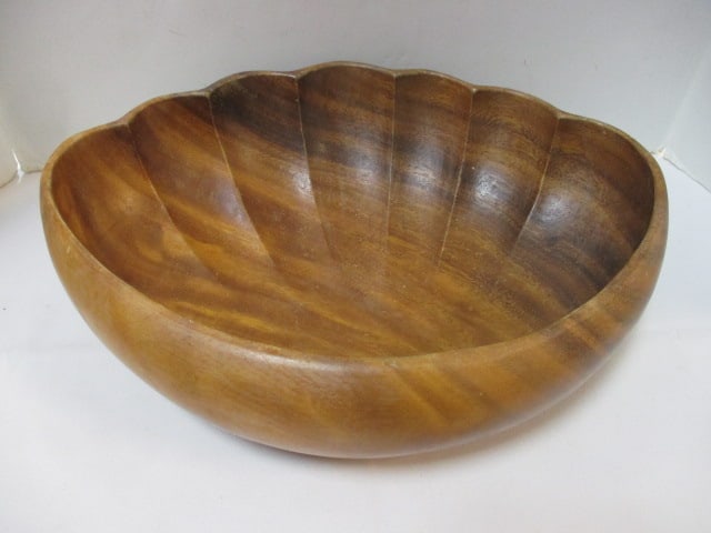 Mid-Century Modern Genuine Monkey Pod Clam Shell Wood Bowl (1 of 4)