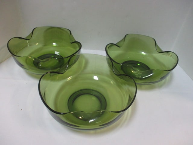 3 Vintage Anchor Hocking "Accent Modern" Avocado Green Glass Serving Bowls: 9" x 4" each