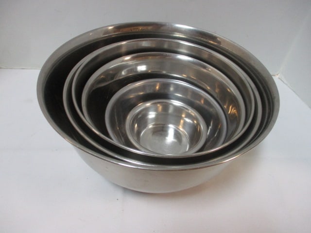 Set of 6 Stainless Steel Nesting Mixing Bowls (1 of 6)