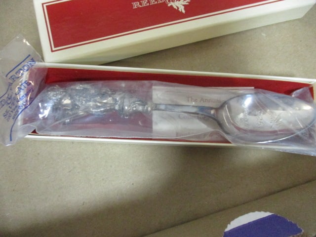Vintage Wedgwood, Dept. 56, Reed & Barton and Others Christmas Ornaments - 11