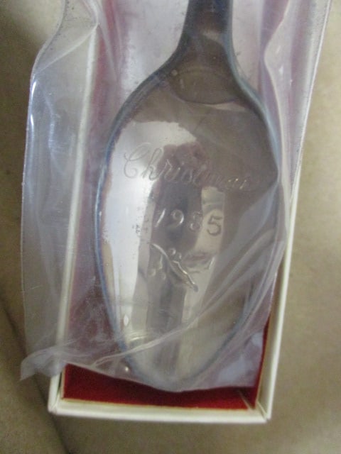 Vintage Wedgwood, Dept. 56, Reed & Barton and Others Christmas Ornaments - 13