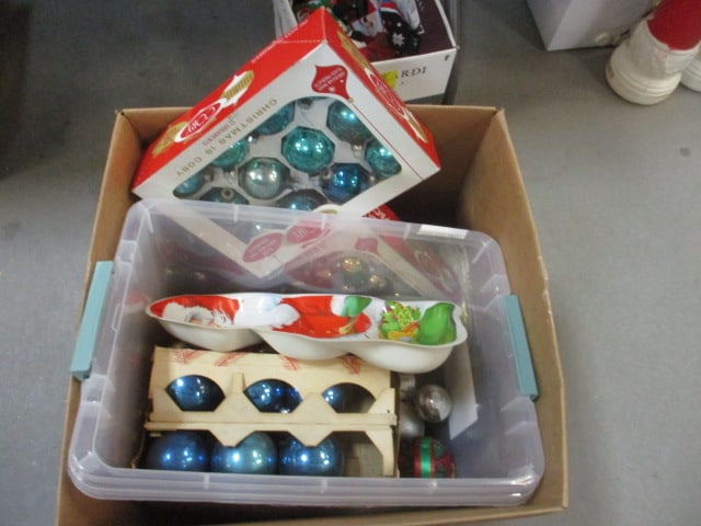 Large Collection of Vintage and Modern Christmas Ball Ornaments: many in original boxes, see pictures and preview