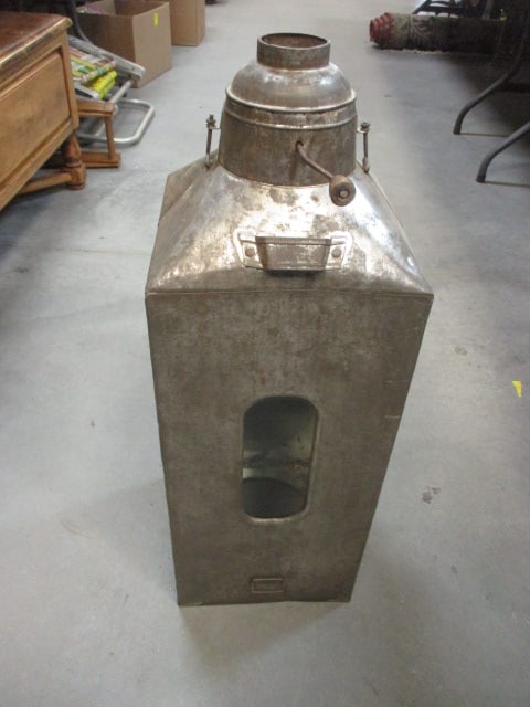 Antique Metal Flour Bin: 28", rust and wear