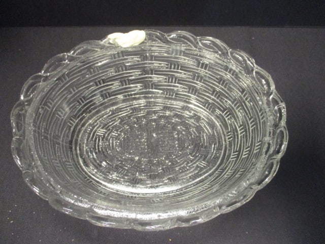 Vintage Clear Pressed Glass "Hen on Nest" Lidded Dish - 2