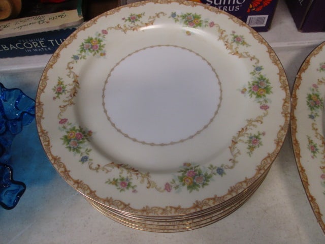 45 Pieces of Vintage Noritake "N128" Floral China - Made in Japan - 10