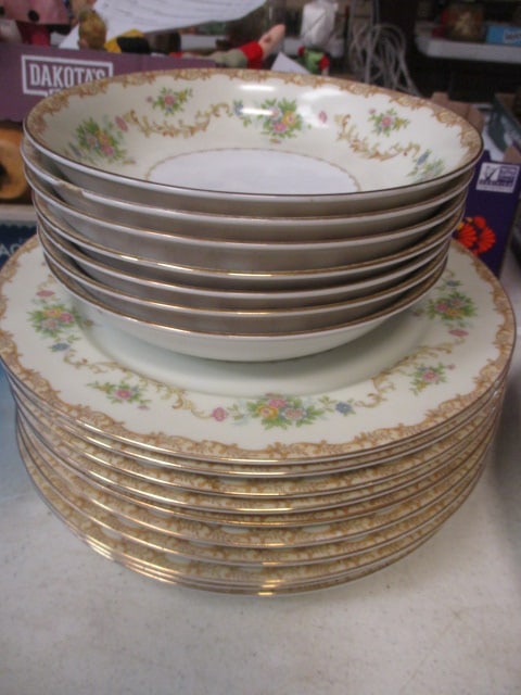 45 Pieces of Vintage Noritake "N128" Floral China - Made in Japan - 7