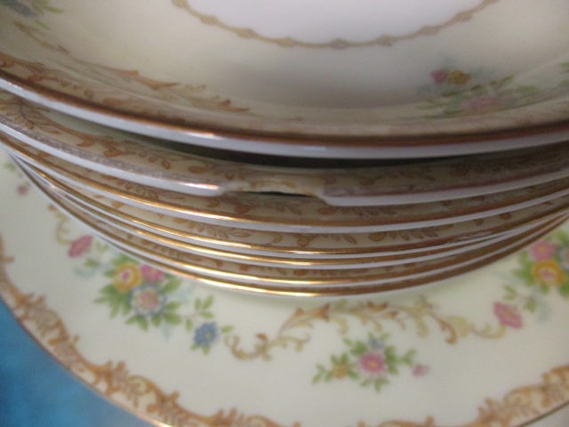 45 Pieces of Vintage Noritake "N128" Floral China - Made in Japan - 9