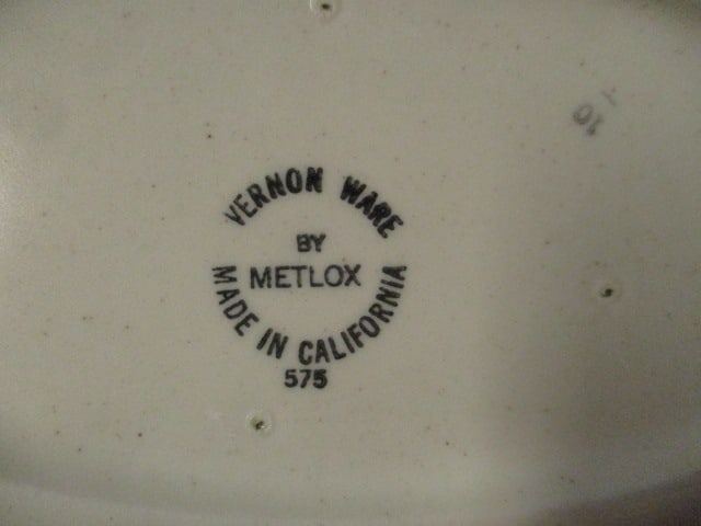 39 Pieces of Vintage Vernon Ware Metlox "Fruit Basket" Stoneware - made in California - 15