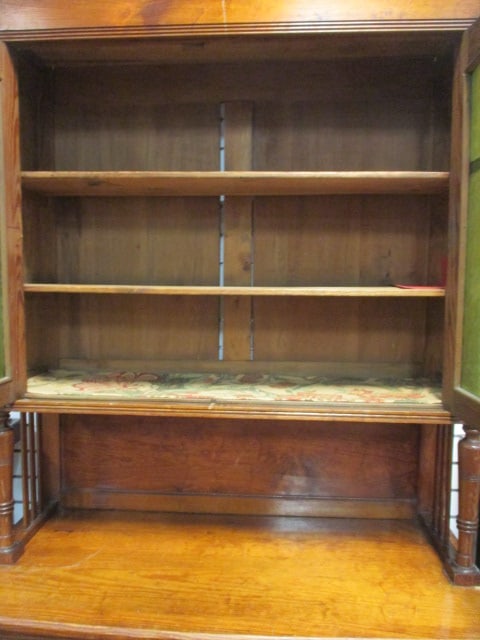 Arts & Craft 2 Piece China Hutch with Green Pebble Glass Doors - 3